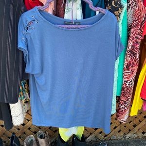 Size M gray-blue casual shirt.